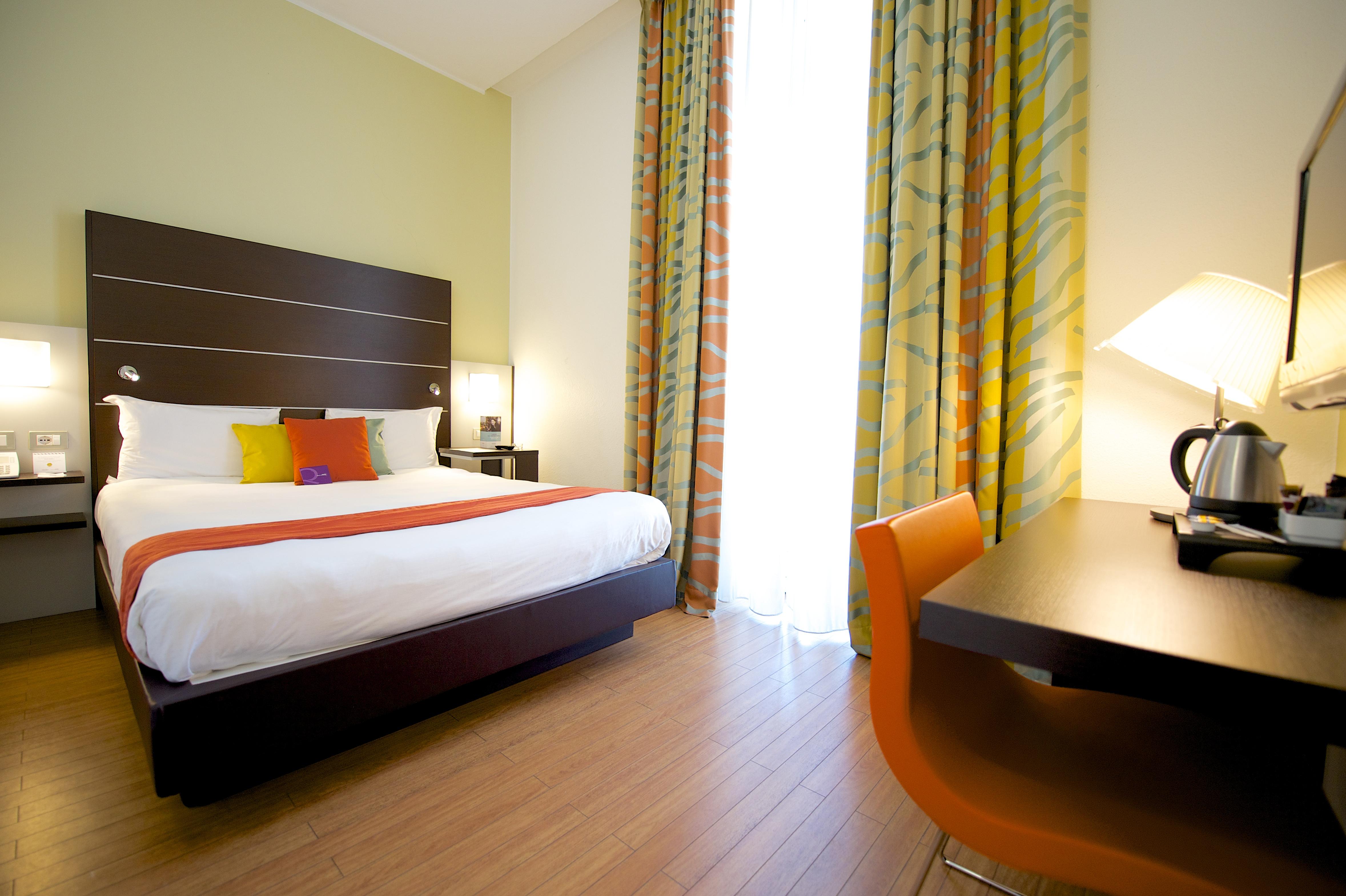 Mercure Napoli Centro Angioino Экстерьер фото