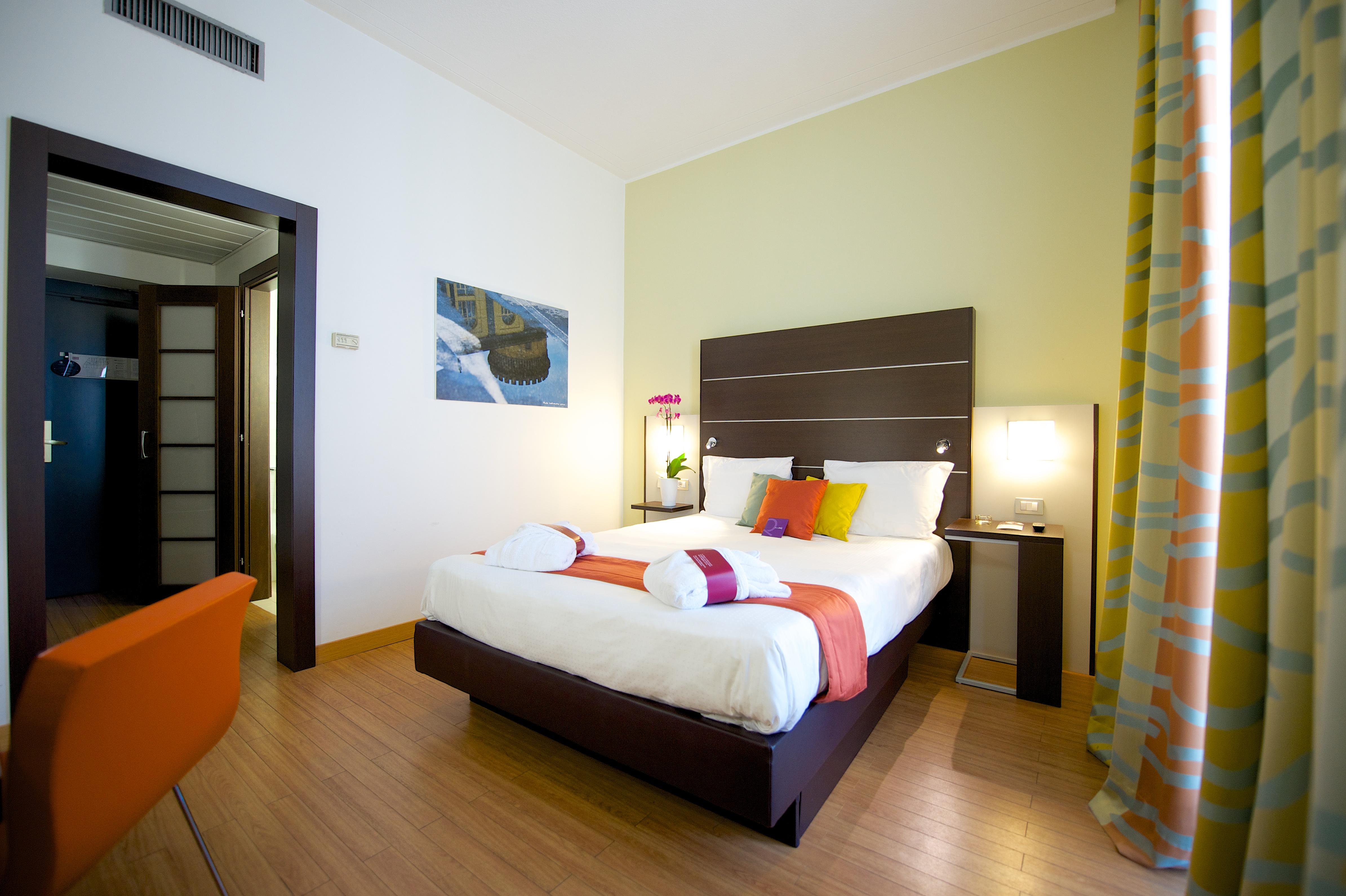 Mercure Napoli Centro Angioino Экстерьер фото