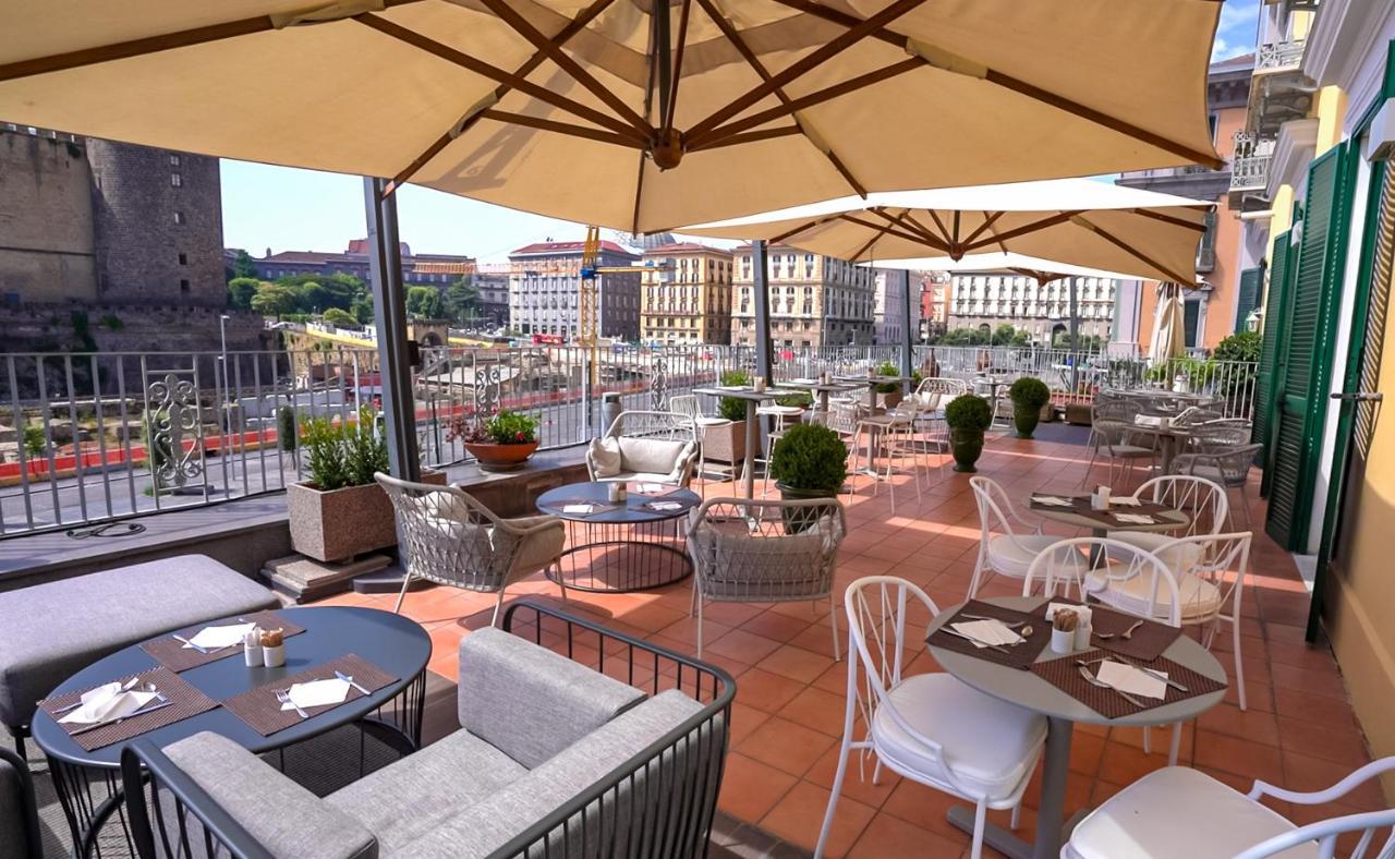 Mercure Napoli Centro Angioino Экстерьер фото