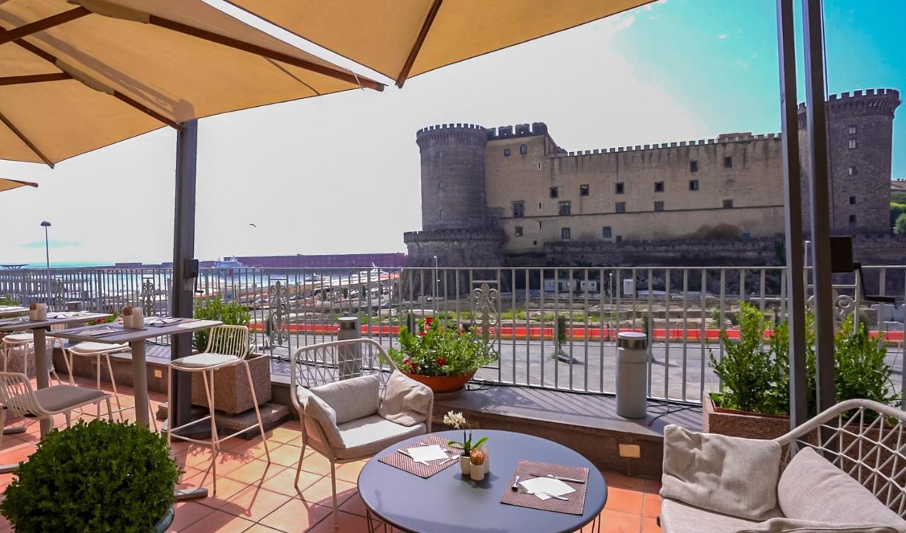 Mercure Napoli Centro Angioino Экстерьер фото