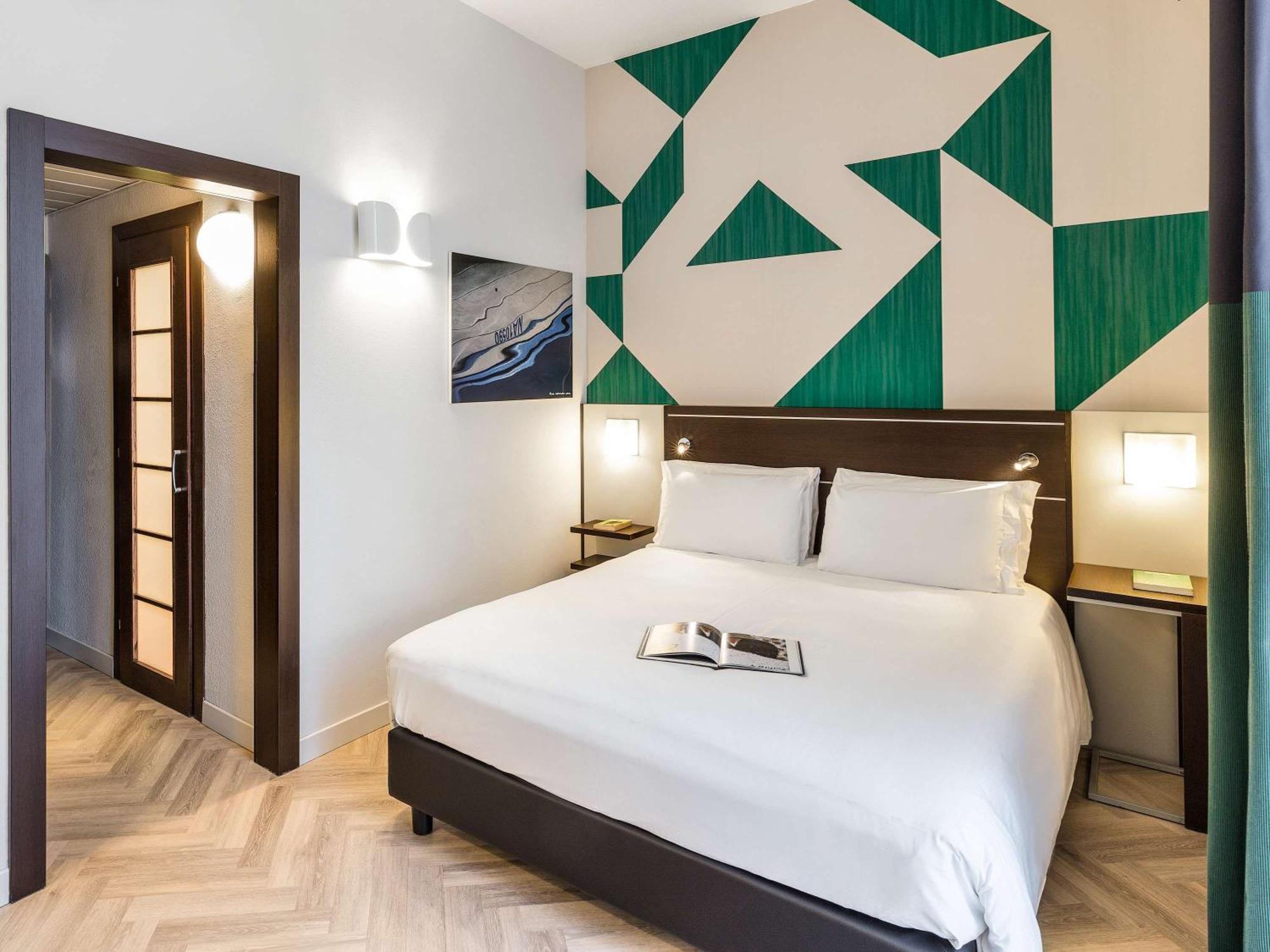 Mercure Napoli Centro Angioino Экстерьер фото