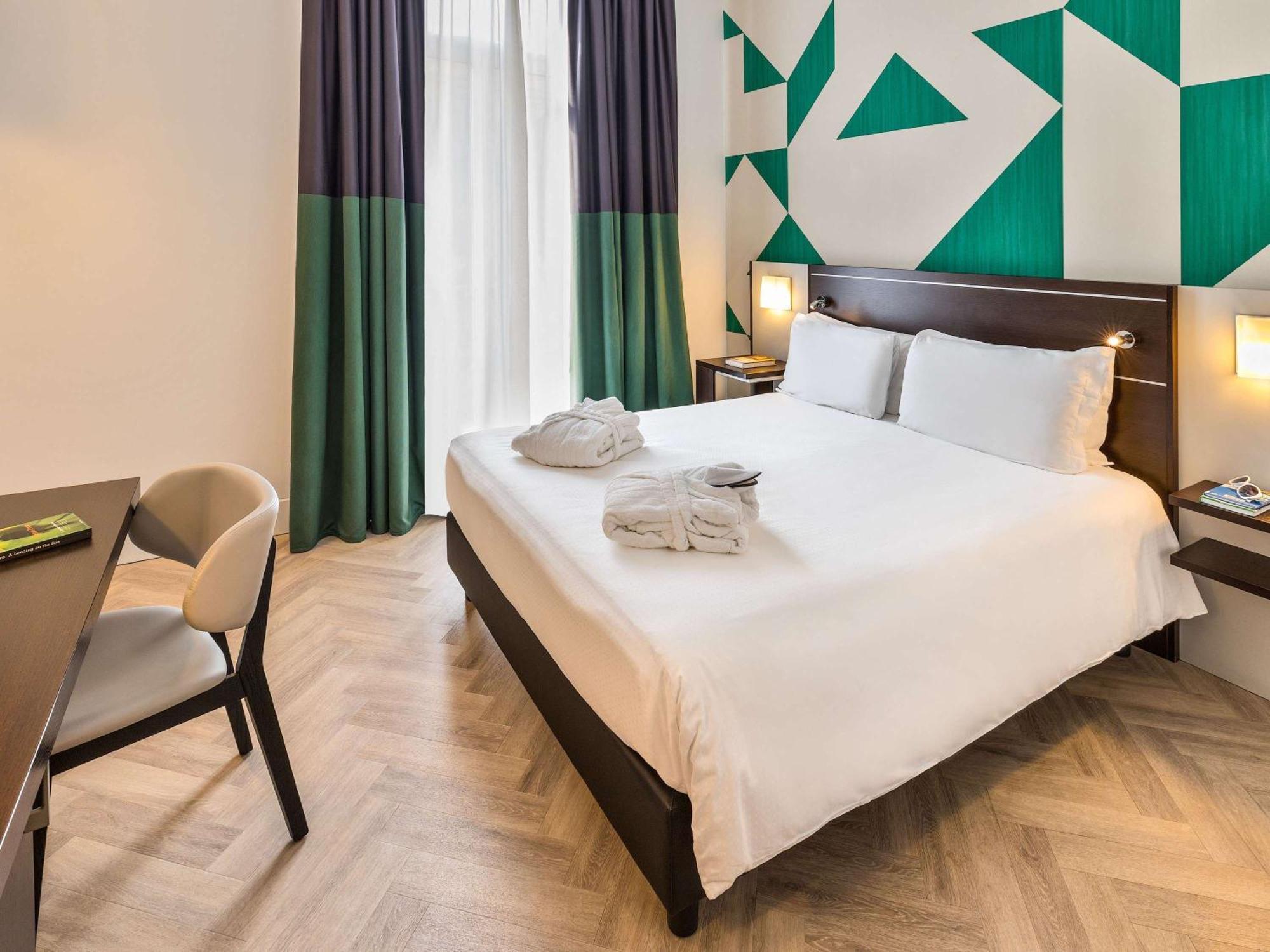 Mercure Napoli Centro Angioino Экстерьер фото