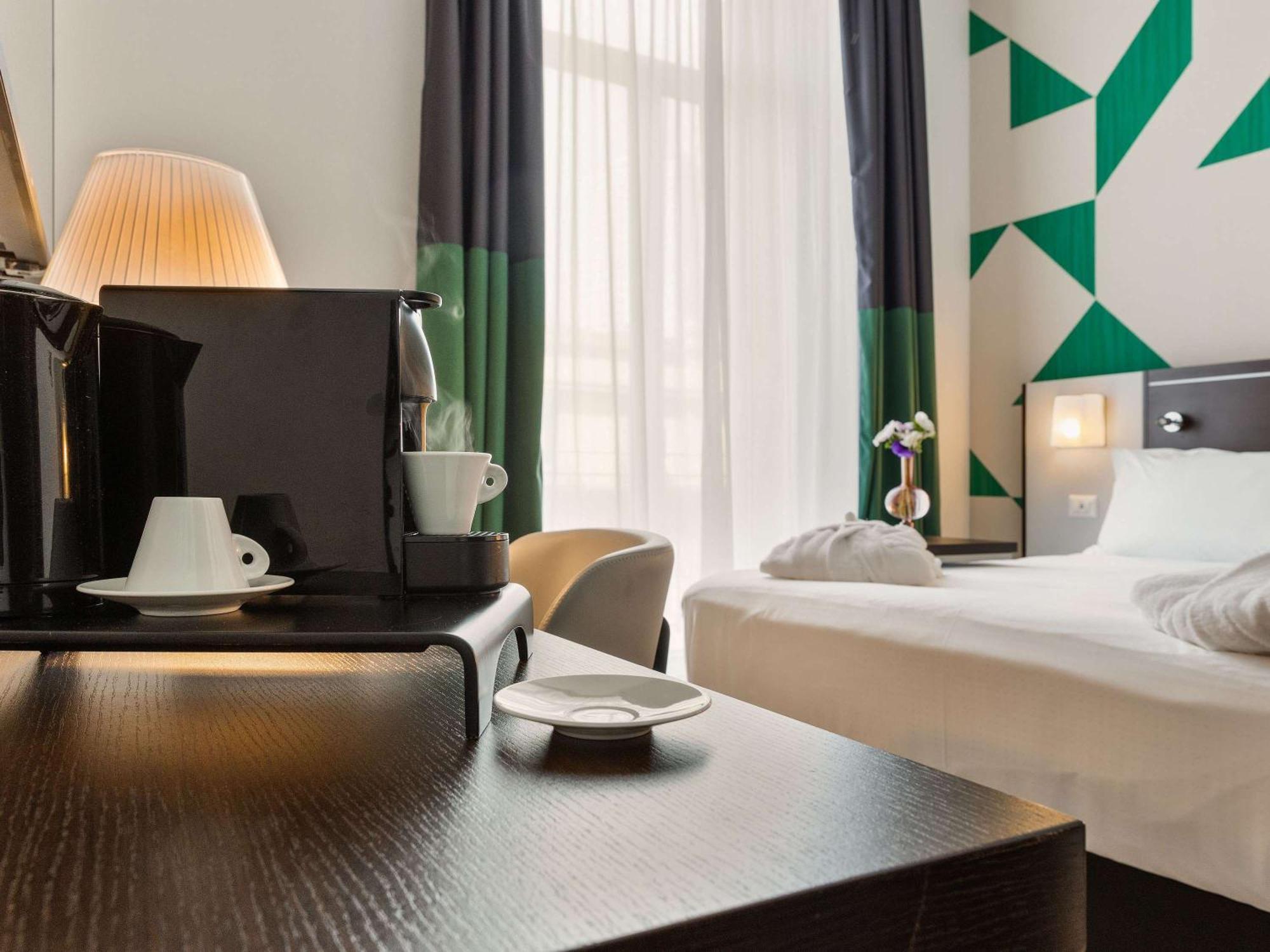Mercure Napoli Centro Angioino Экстерьер фото
