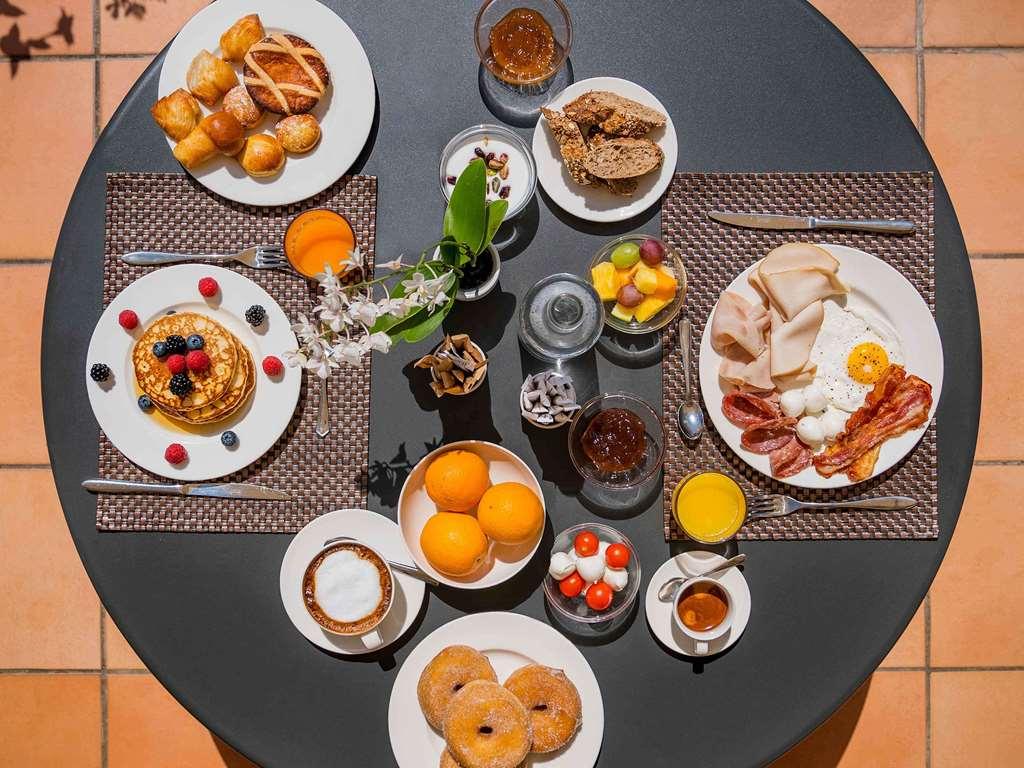 Mercure Napoli Centro Angioino Ресторан фото