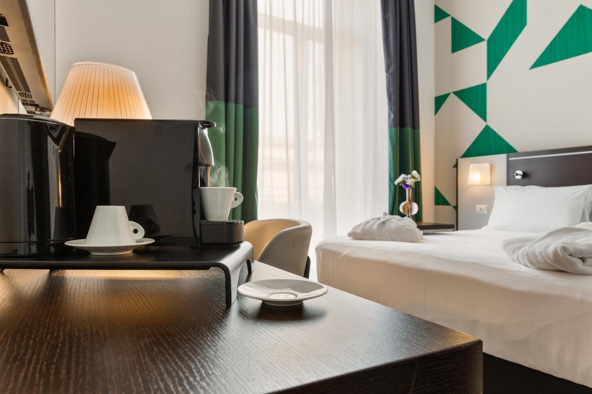 Mercure Napoli Centro Angioino Экстерьер фото