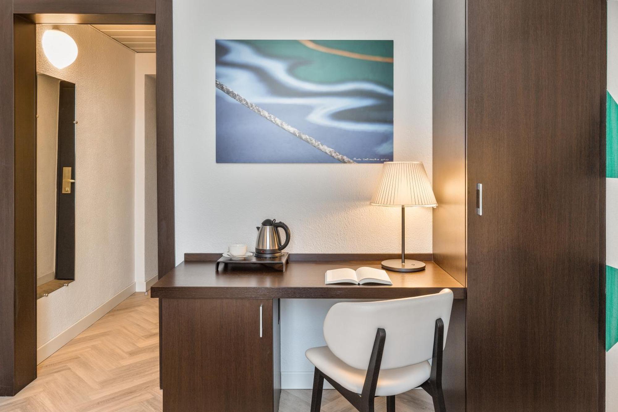 Mercure Napoli Centro Angioino Экстерьер фото
