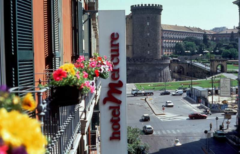 Mercure Napoli Centro Angioino Экстерьер фото